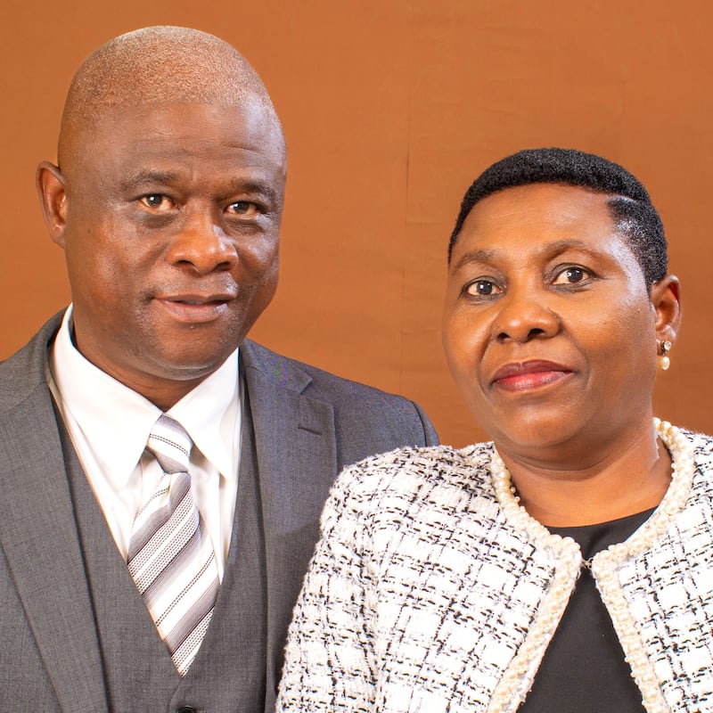 Dunstan G.B.T. Chadambuka e Pertunia Chadambuka