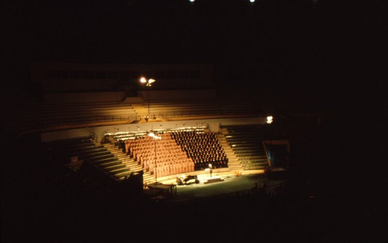 O Coro do Tabernáculo na Praça do Templo se apresenta no Ginásio do Ibirapuera em São Paulo, Brasil, em maio de 1981.