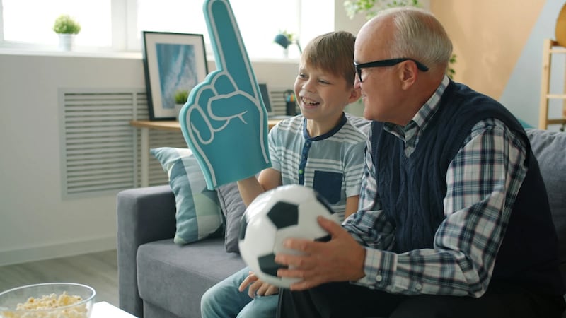 A Copa do Mundo FIFA de 2026 está a todo vapor e, até o fim dos jogos em 19 de julho, os usuários do FamilySearch podem explorar possíveis conexões familiares com 20 famosos jogadores históricos de futebol de todo o mundo.