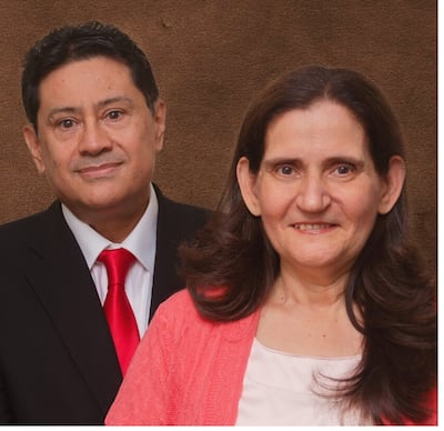 Oscar Machuca Gonzalez e Maria Del Carmen Grau Razola de Machuca.
