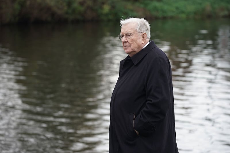 Presidente M. Russell Ballard, Presidente em Exercício do Quórum dos Doze Apóstolos, na quinta-feira, 28 de outubro de 2021. Presidente Ballard caminhava ao longo do rio Trent como um jovem missionário, quando recebeu um testemunho espiritual profundo de seu serviço ao Senhor naquele momento.
