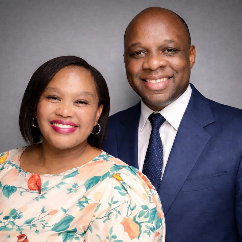 Reginald Moyo e Vuyokazi Valencia Moyo servirão como presidente e companheira da Missão África do Sul Cidade do Cabo a partir de julho de 2026.