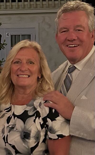 Bryson Caldwell Cook e Janice Lei Hall Cook