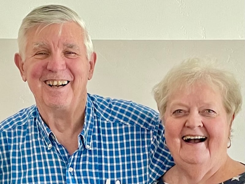 Ed Brady e Mary Ann Brady comemoram o Dia da Independência em 4 de julho de 2024.