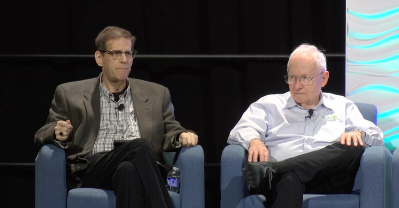 James Tanner e Steve Little falam na sessão "Diretrizes para o Uso Responsável da Inteligência Artificial (IA) na Genealogia em 2026" na RootsTech 2026 em Salt Lake City.