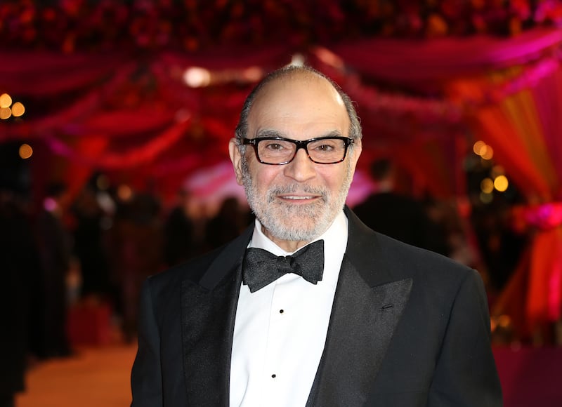 O ator David Suchet, fotografado aqui em um cinema em Leicester Square, no centro de Londres, em 17 de fevereiro de 2015, será o narrador do concerto de Natal de 2022 do Coro do Tabernáculo na Praça do Templo.