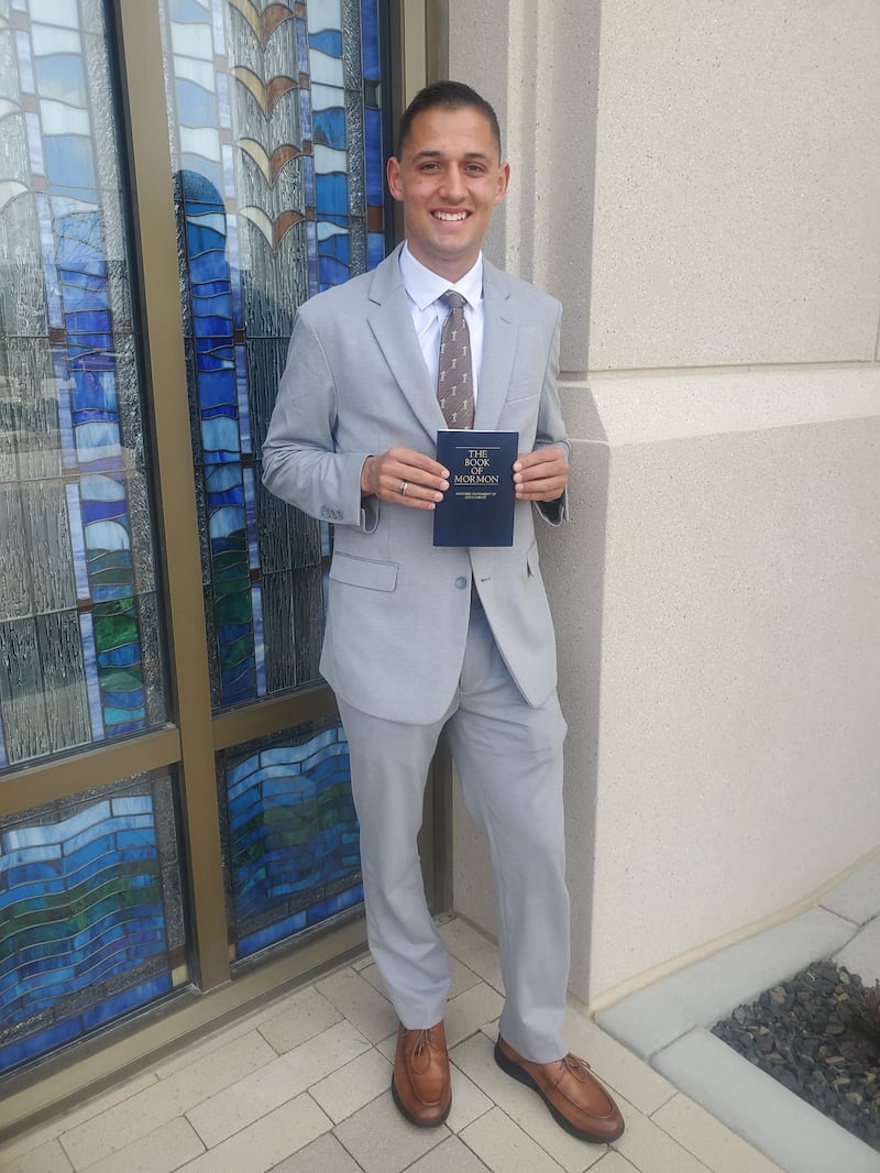 Elder Caleb Gene Martin faleceu inesperadamente em seu sono no sábado, 3 de janeiro de 2026.