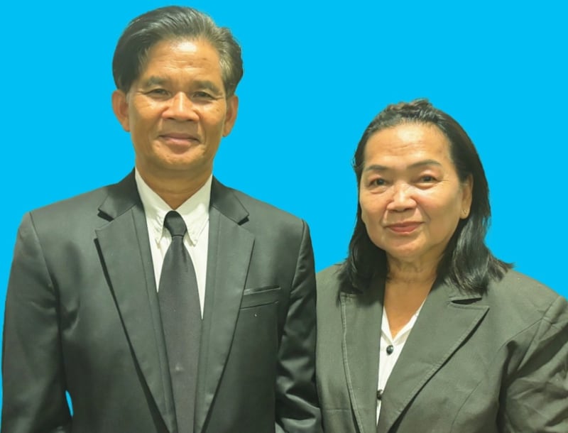 Umporn Parapan e Am-On Parapan, que servirão como presidente e matrona do Templo de Bangkok, Tailândia, a partir de setembro de 2026.