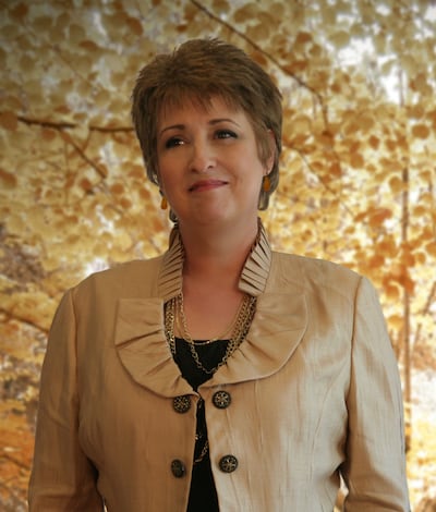 Sally DeFord está retratada em 2012 em Colorado Springs, Colorado.
