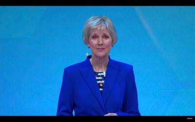 A presidente Jean Bingham fala durante a Conferência de Mulheres da BYU, dia 29 de abril de 2021.