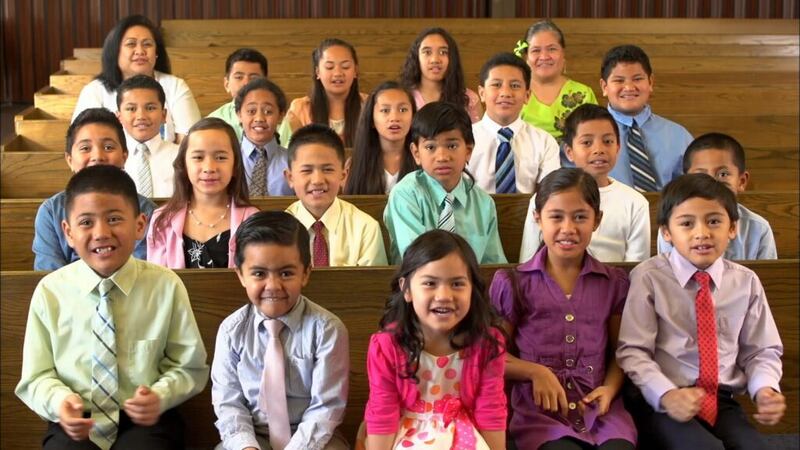 Um coro internacional canta “Sou um Filho de Deus”, transmitido durante a sessão da manhã de domingo da 191ª Conferência Geral Anual de A Igreja de Jesus Cristo dos Santos dos Últimos Dias em 4 de abril de 2021.