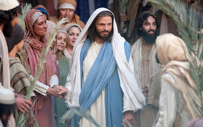 O retorno triunfante de Jesus Cristo a Jerusalém é retratado nesta imagem dos Vídeos da Bíblia dos Santos dos Últimos Dias.