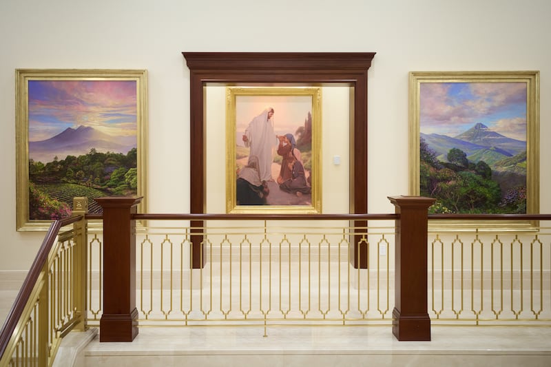 Uma pintura do Salvador dentro de um corredor do Templo de Miraflores da Cidade da Guatemala, Guatemala.