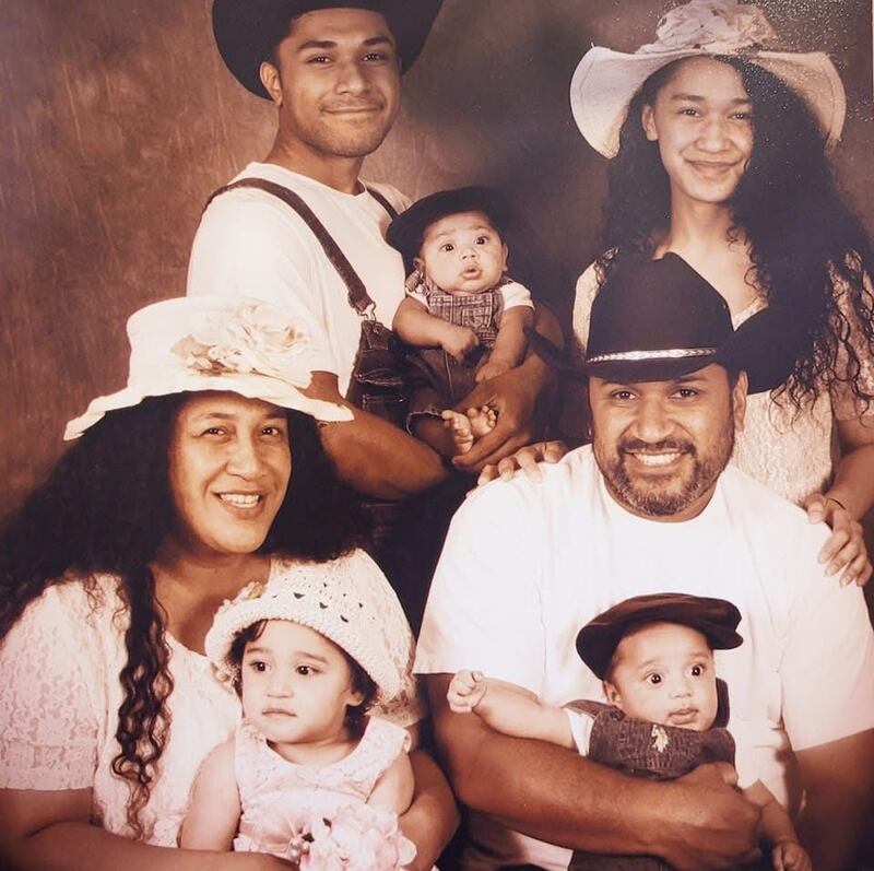 A família Male é retratada em 2025. A família é membro do Trenton Ward (Tongan) da Estaca Grand River Missouri.