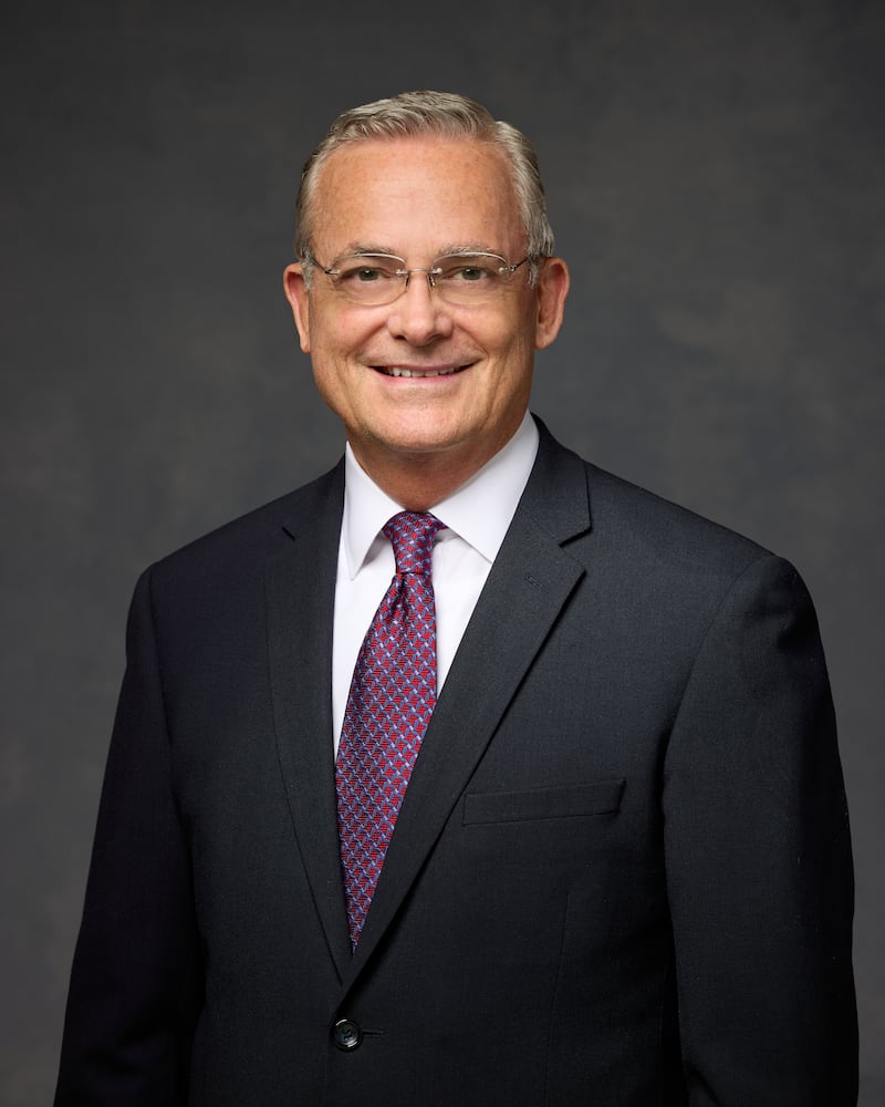Elder Patrick Kearon do Quórum dos Doze Apóstolos.