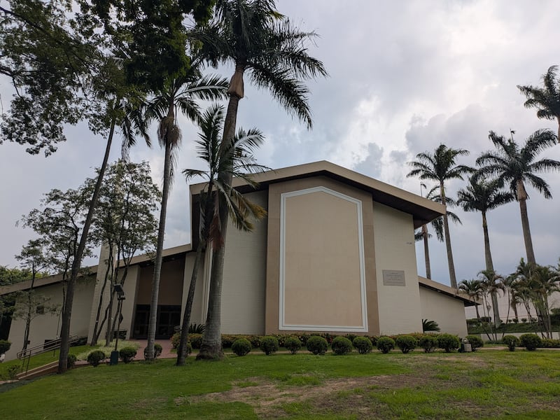 Uma capela de A Igreja de Jesus Cristo dos Santos dos Últimos Dias que está entre o Templo de São Paulo Brasil e o centro de visitantes é mostrada em 25 de fevereiro de 2026.